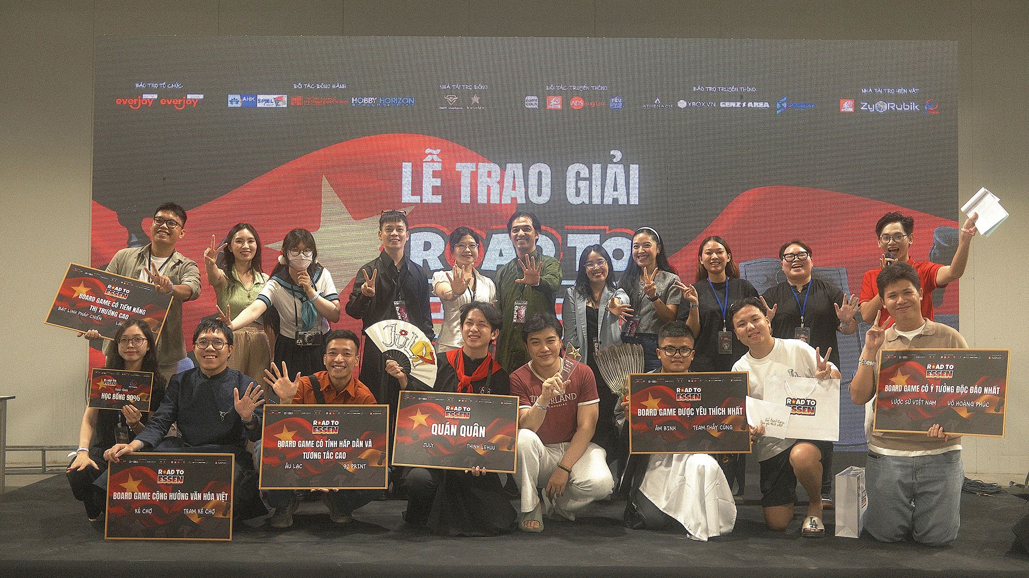 Shows a group op people participating at Everjoy's Road to SPIEL programm.